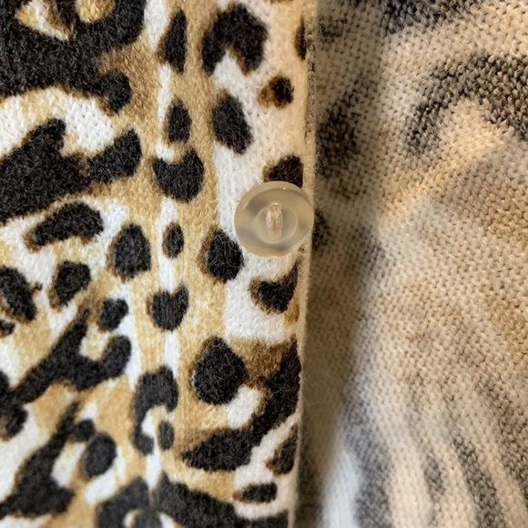 Leopard Print Women's Scarf - Picture 4 of 9